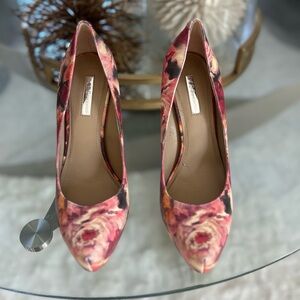 BCBGeneration Floral Platform Heels — Size 8, Excellent Condition w/ Box